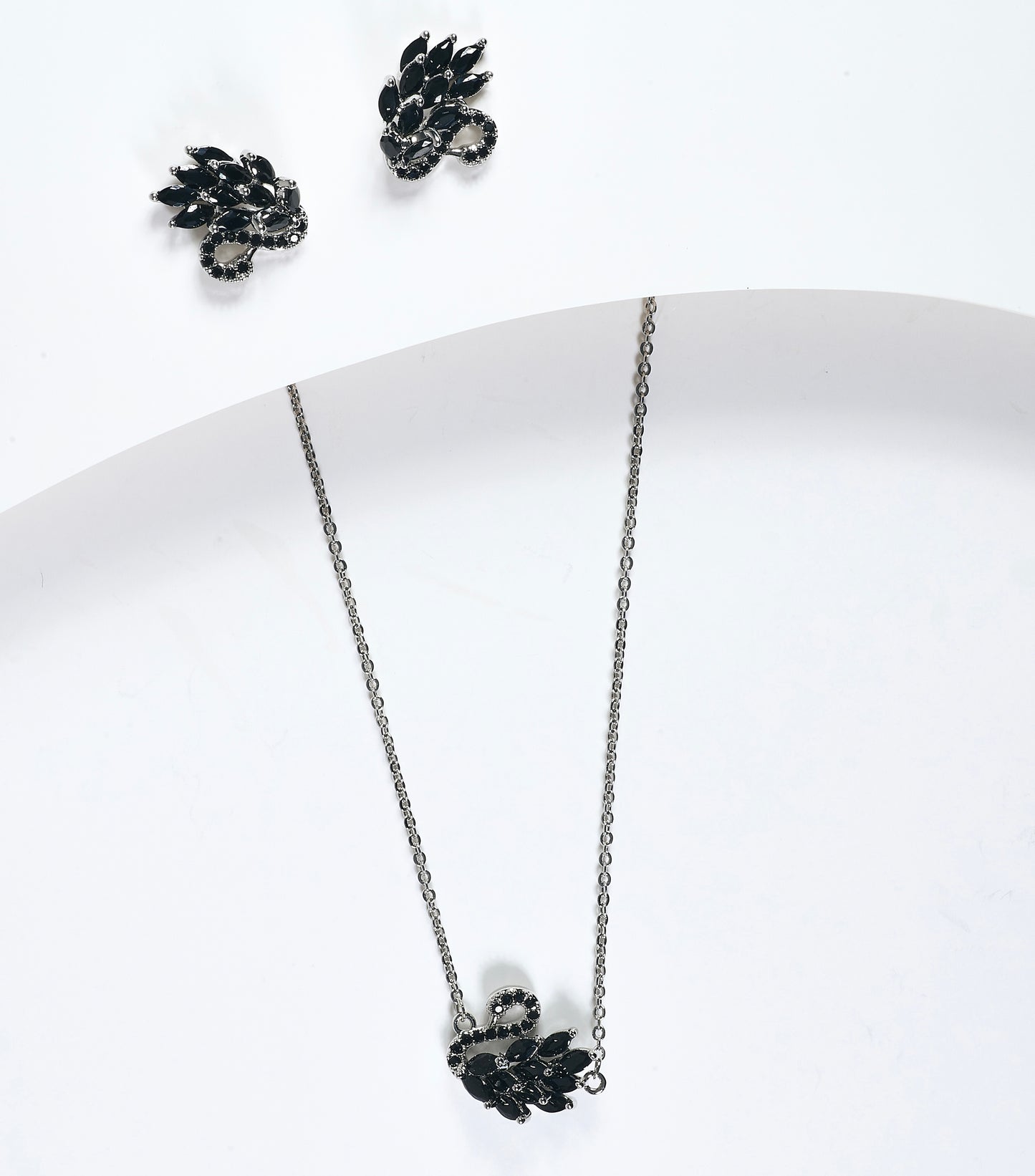 Set de collar con aretes