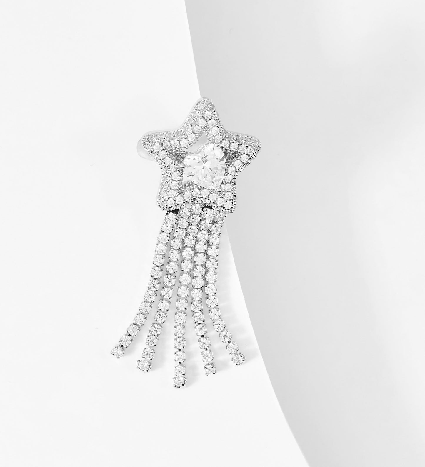 Earcuff estrella grande con flecos