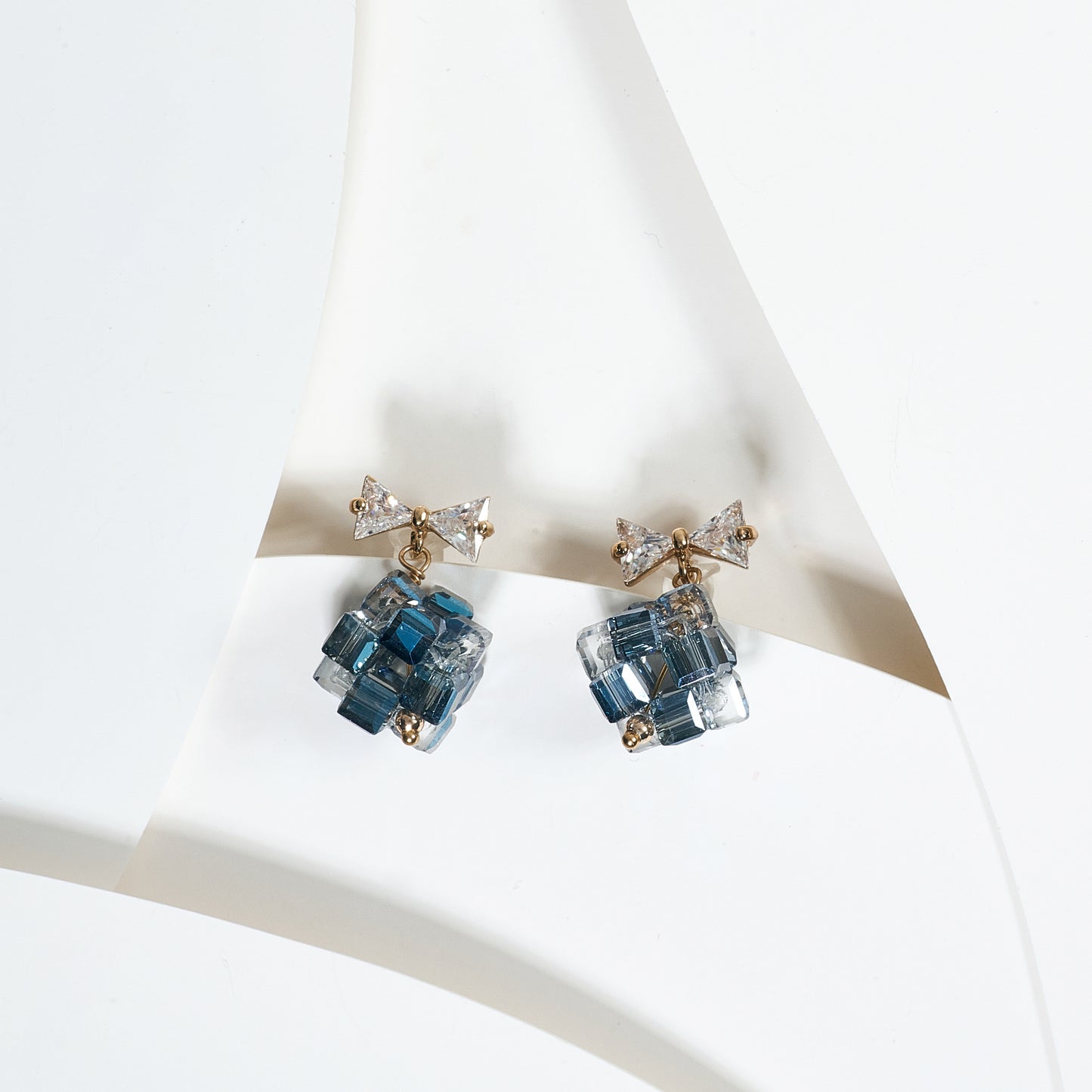 Aretes en piedras