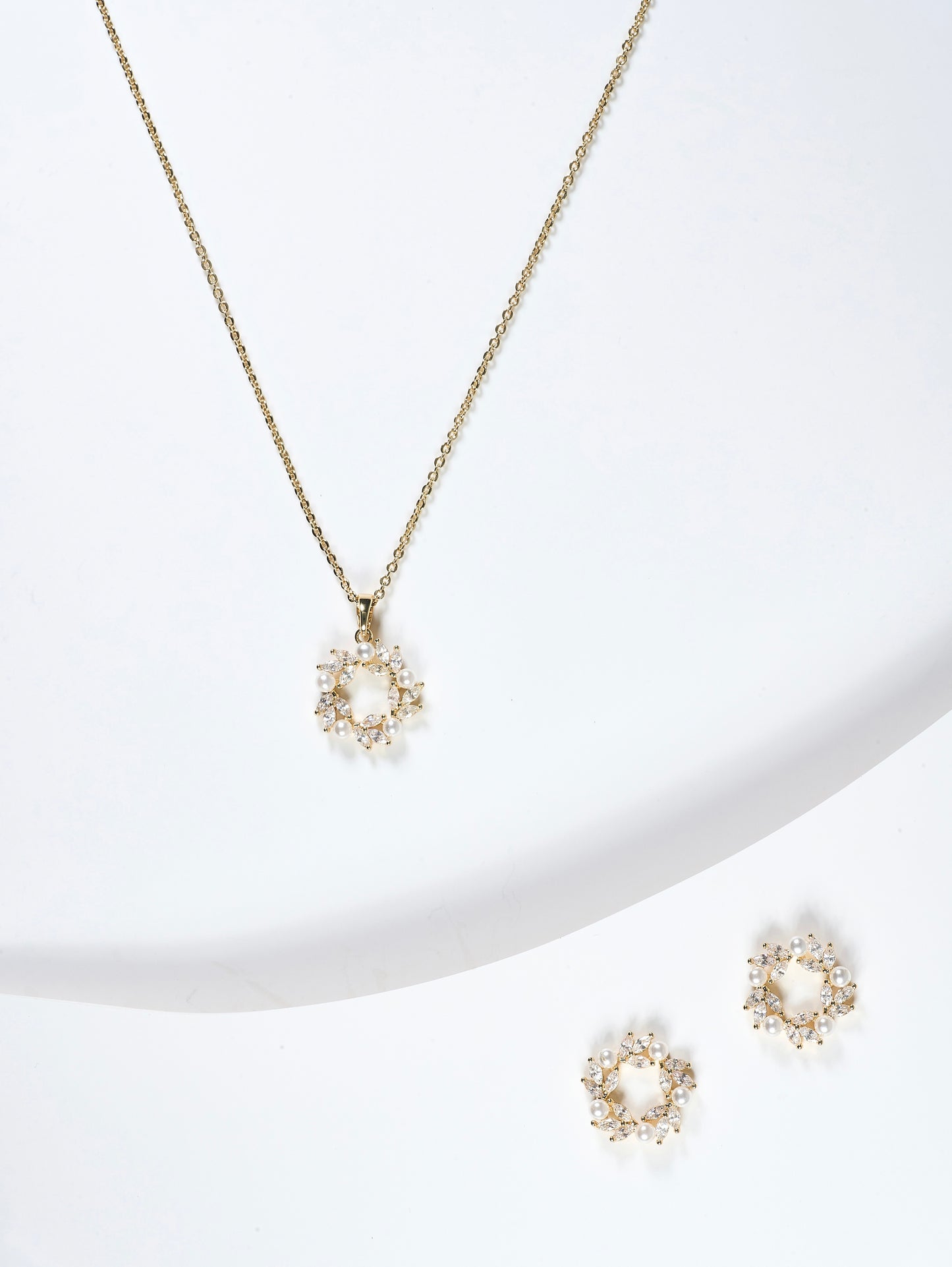 Set de collar con aretes