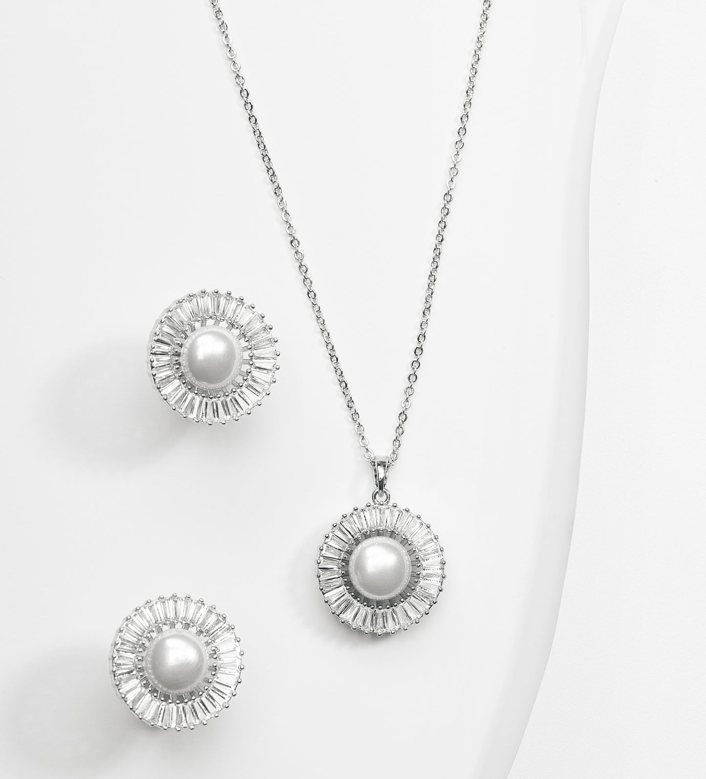 Set de collar y aretes