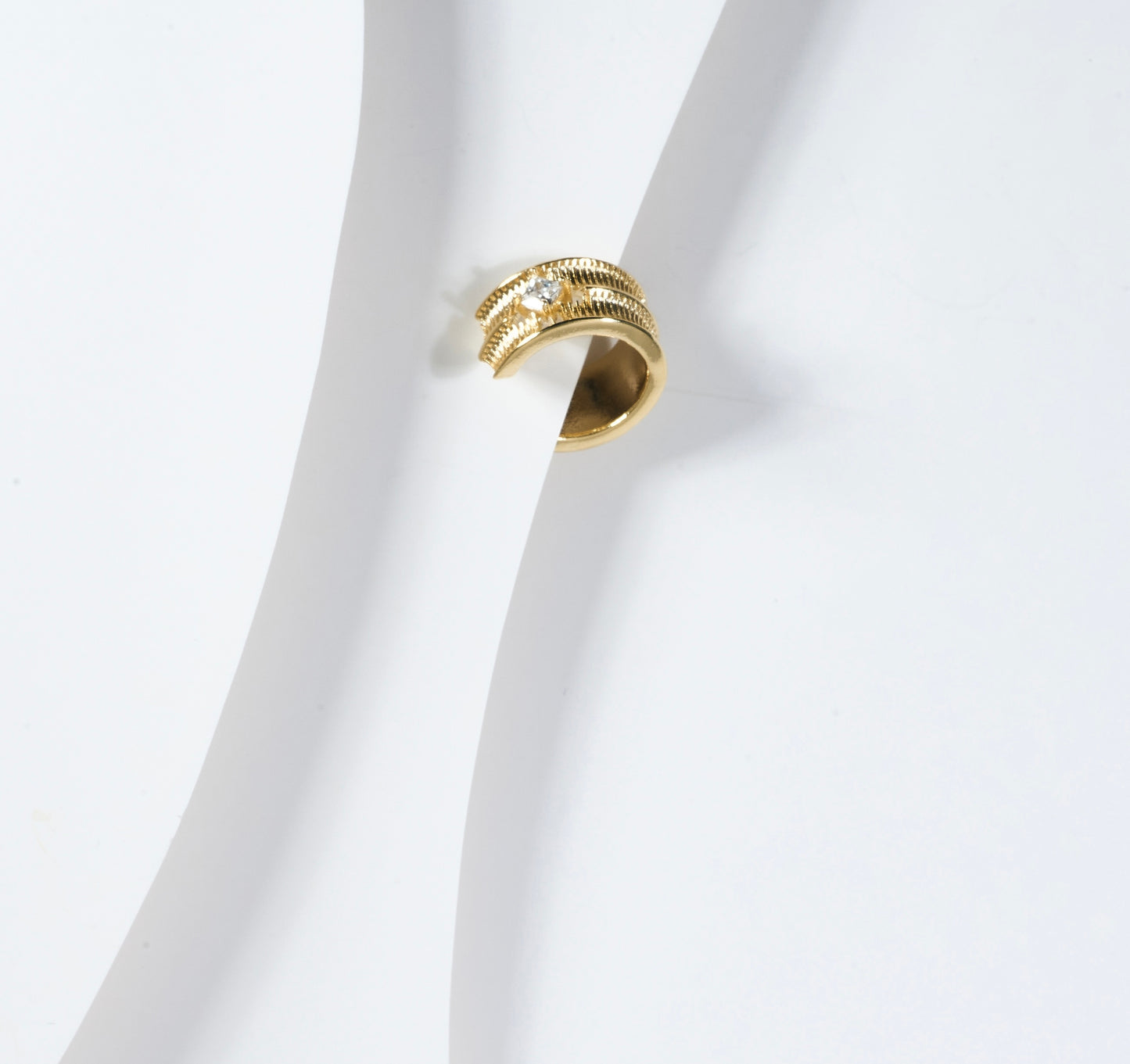 Ear-cuff